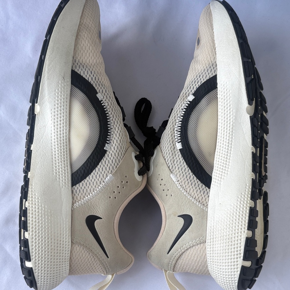 Nike Cream & Black Mesh Running Shoes - Picture 9 of 9